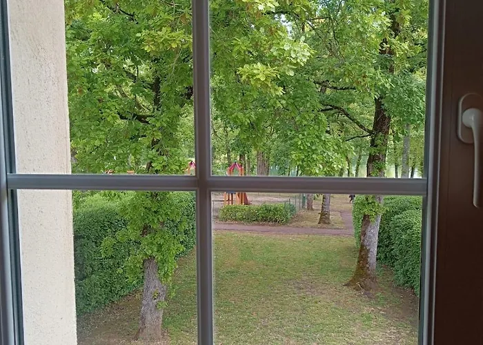 Petite Maison Dans Монфланкен