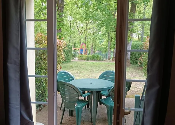 Дом отдыха Petite Maison Dans Монфланкен